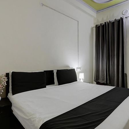 Hotel O Thirty Inns ノイダ エクステリア 写真