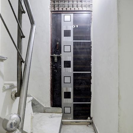Hotel O Thirty Inns ノイダ エクステリア 写真