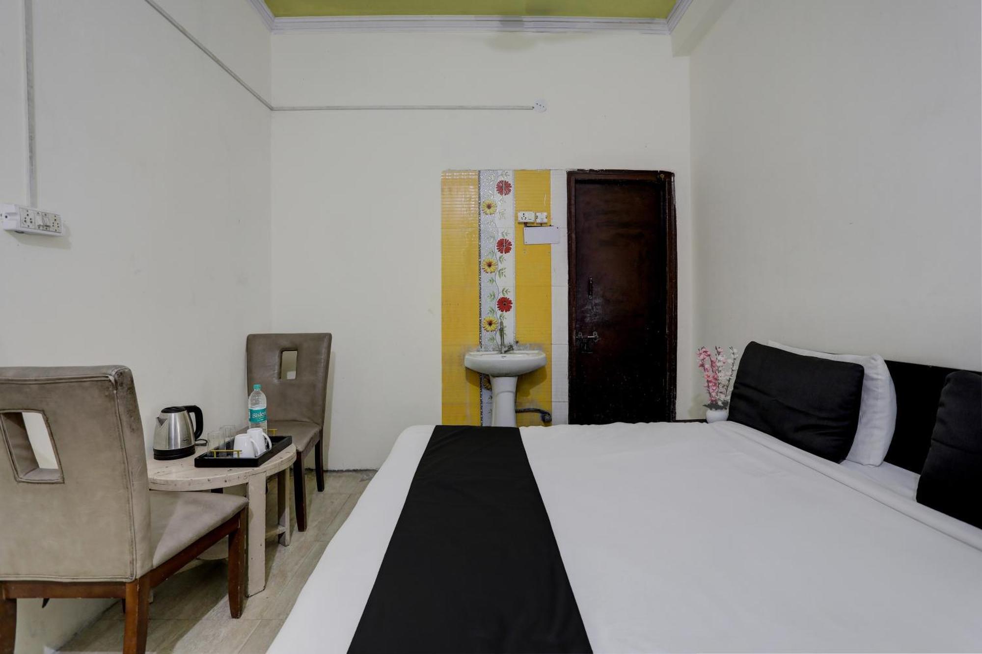 Hotel O Thirty Inns ノイダ エクステリア 写真