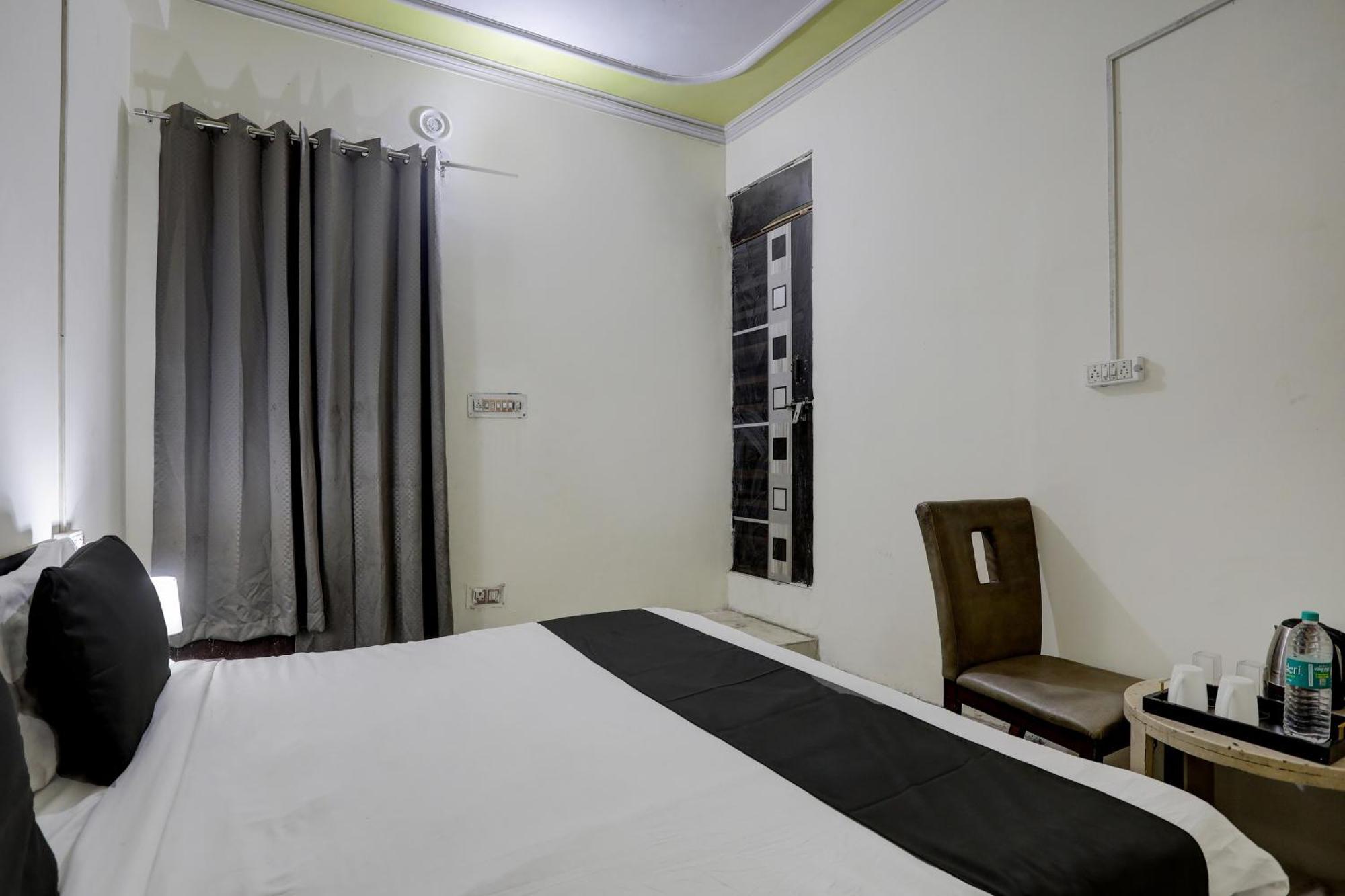 Hotel O Thirty Inns ノイダ エクステリア 写真
