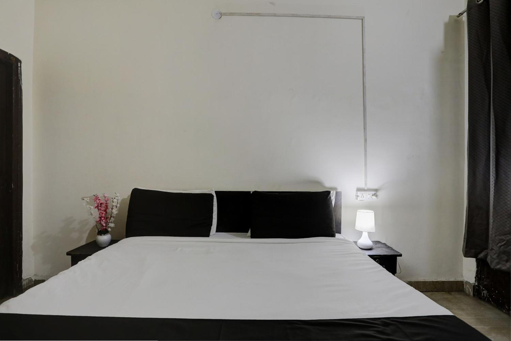 Hotel O Thirty Inns ノイダ エクステリア 写真
